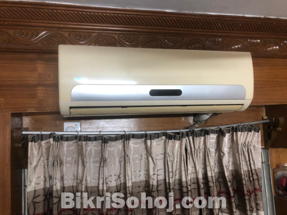 1.5 Ton Carrier Brand Air Conditioner with outdoor